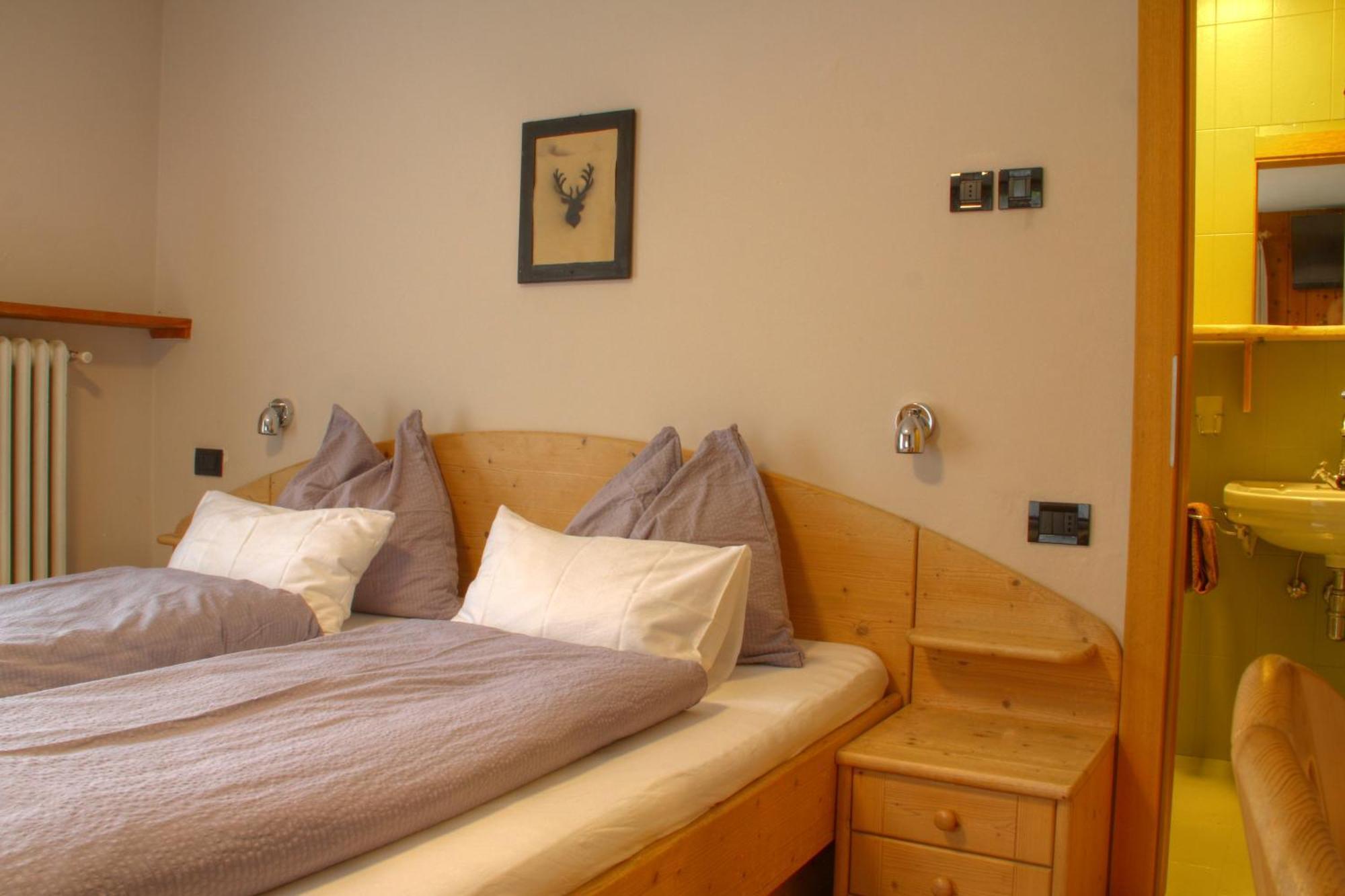 Bed and Breakfast Lamiri à Badia  Extérieur photo